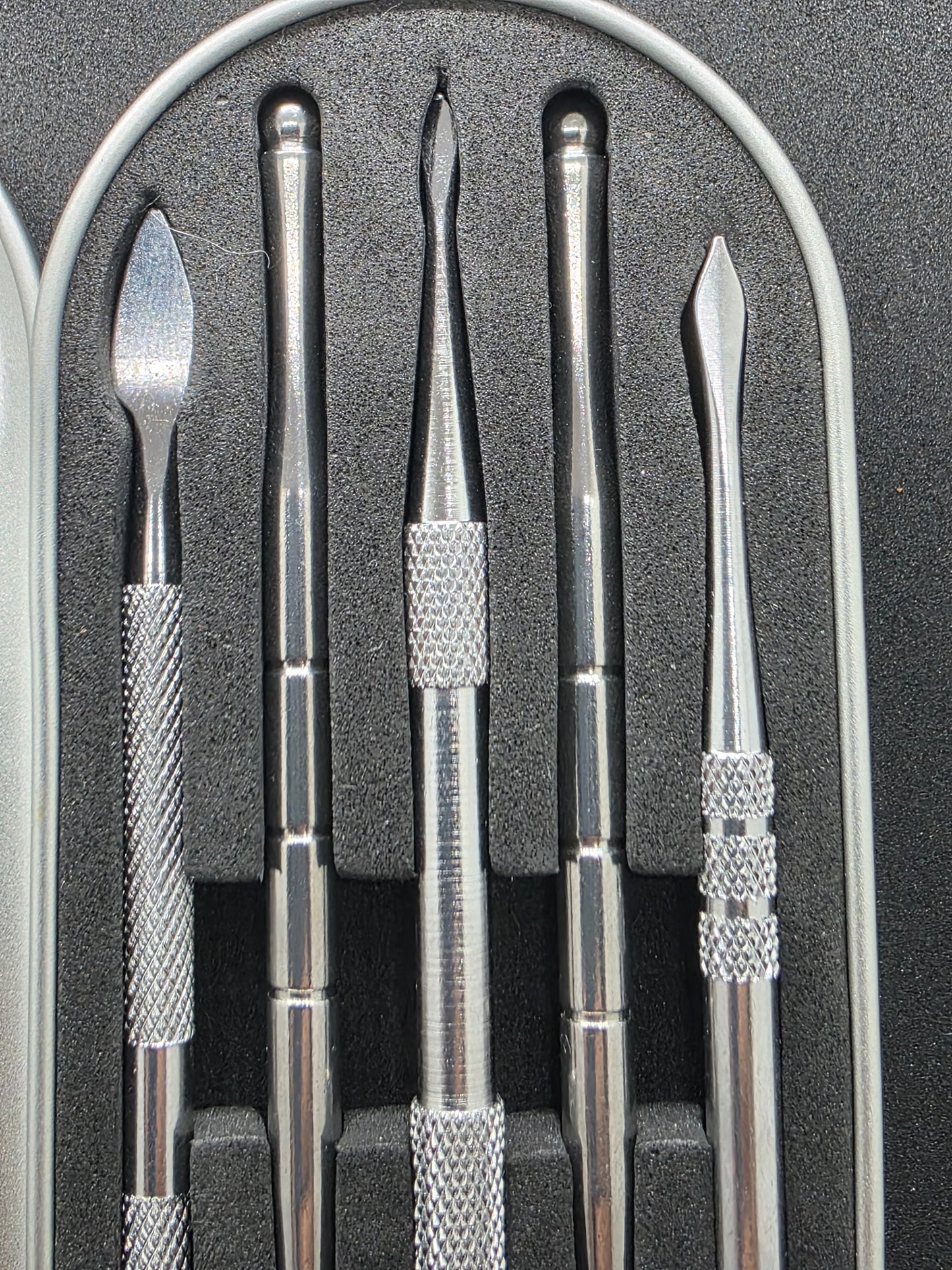 Dab Tools Set in Metallbox